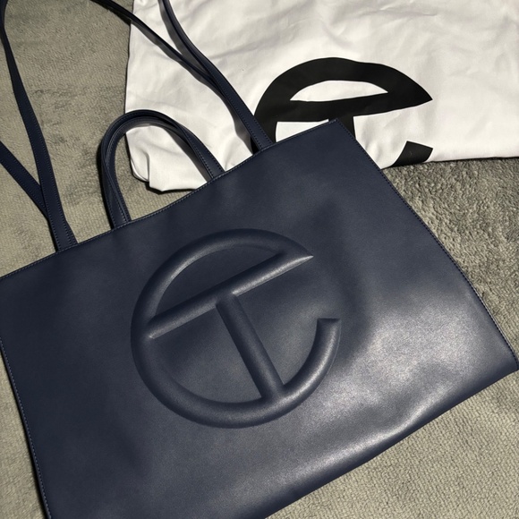 Telfar bag - Picture 3 of 5